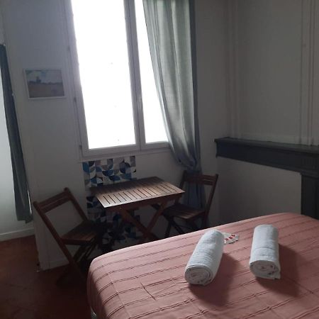 Etape Gimontoise 32 "Chambre Tout Confort" Eksteriør billede